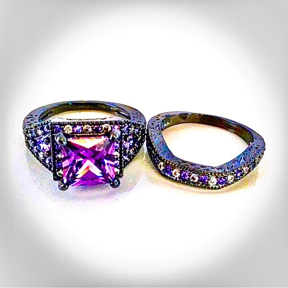 Amethyst and White Sapphire Ring Set - Size 8 with gorgeous stones. - Picture 2 of 10